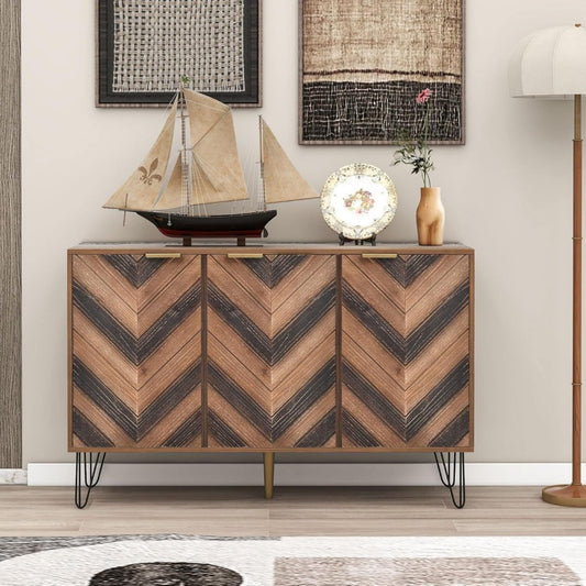 Sideboard mit Holzoptik und goldfarbenen Griffen